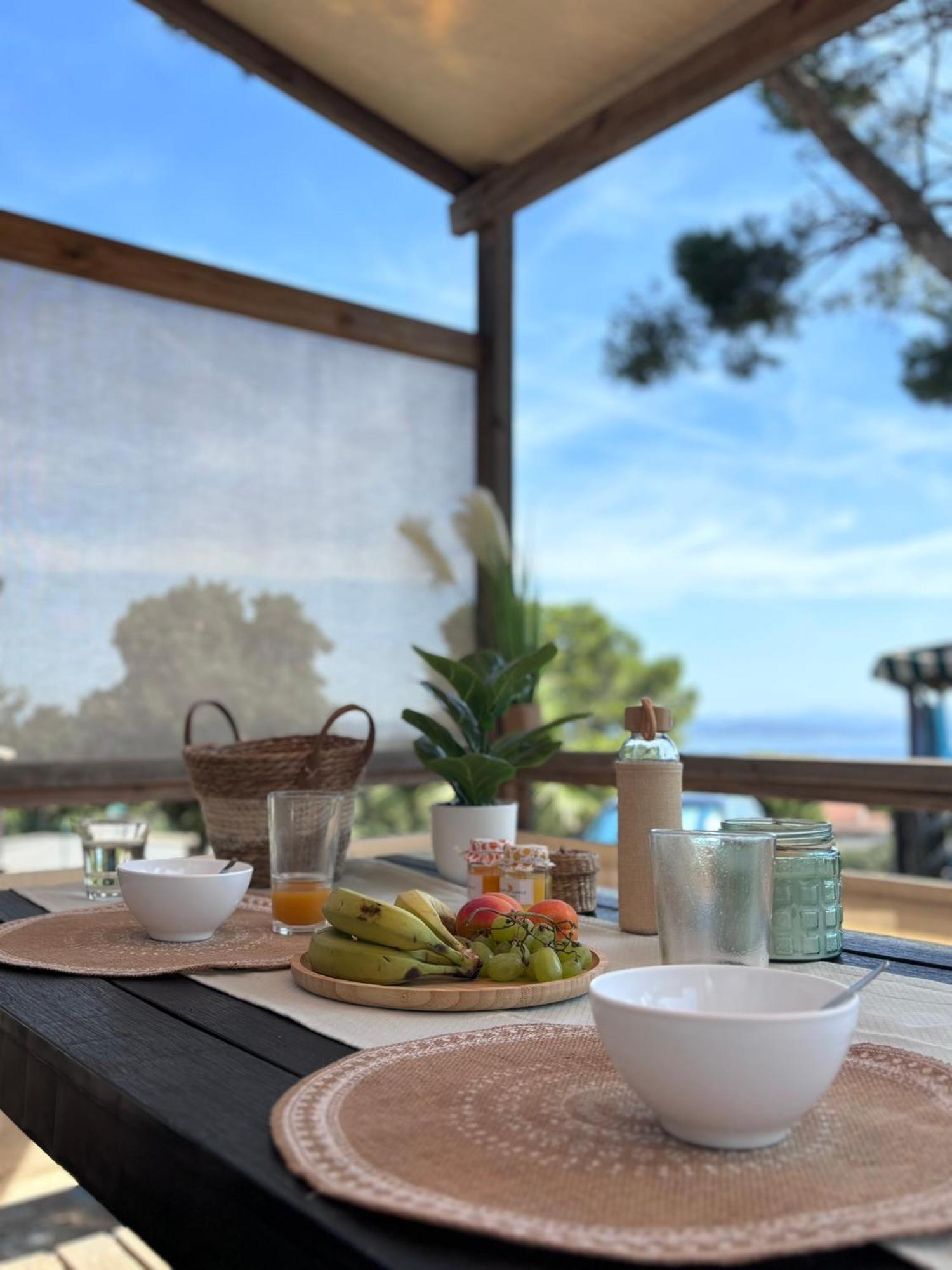 Camping Le Mediterranee 耶尔 外观 照片