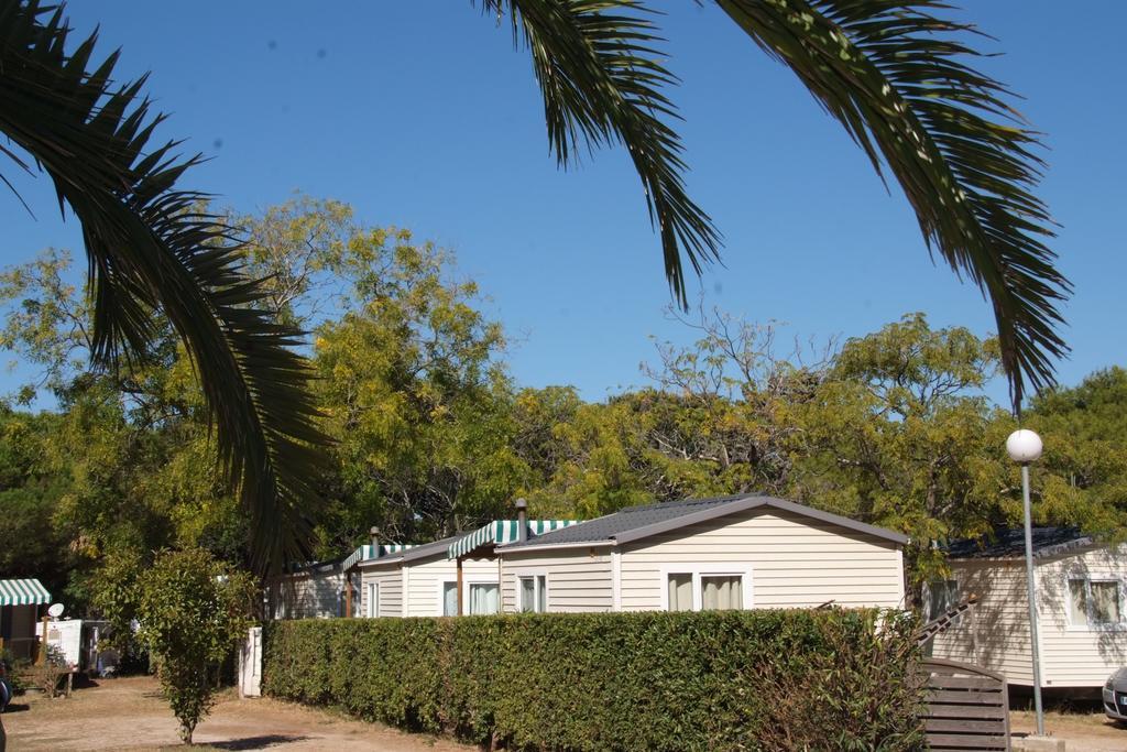 Camping Le Mediterranee 耶尔 外观 照片