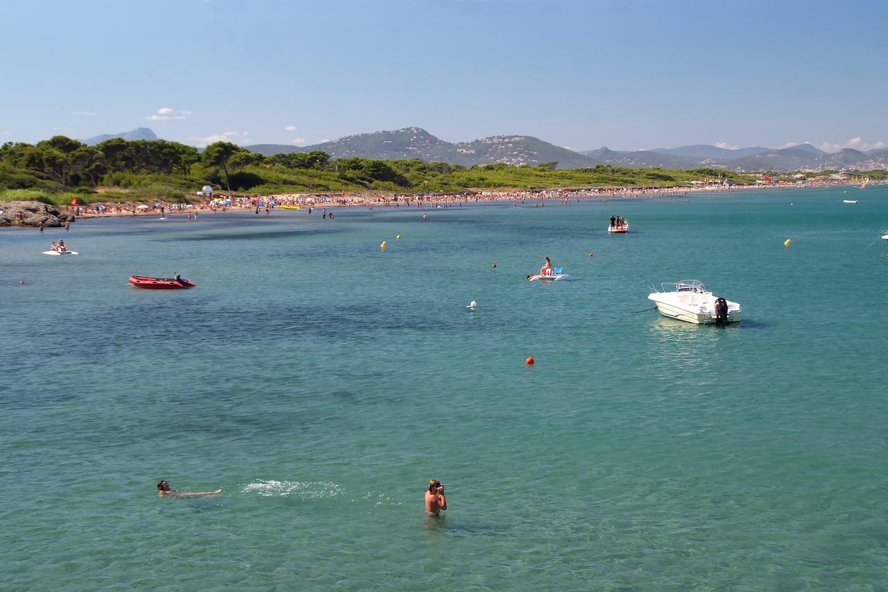 Camping Le Mediterranee 耶尔 外观 照片