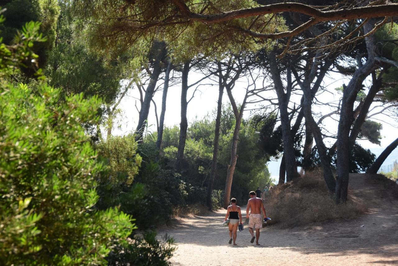 Camping Le Mediterranee 耶尔 外观 照片